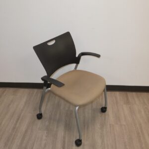 9to5, Bella- 1315, Guest and Training Room Chair