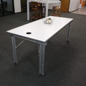 Knoll, Mobile Training Table  72"x30"