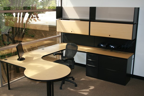 Refurbished Maple Black Herman Miller Laminate Private Office Desk