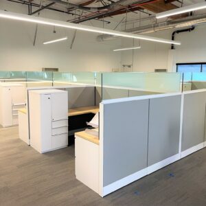 Knoll Dividends Horizon Cubicles, 6'0"x 8'0" , 50" High with Glass