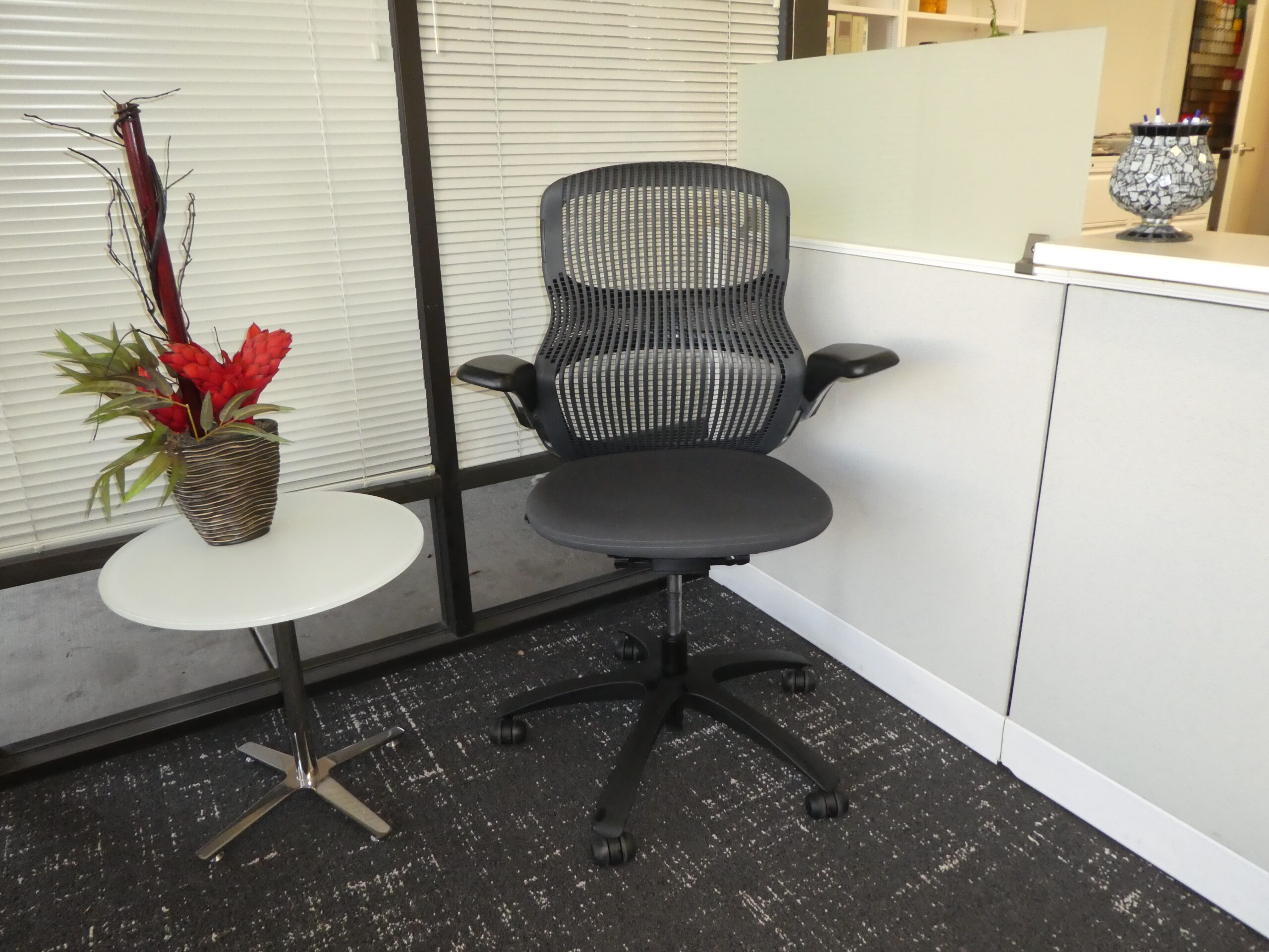Knoll Generation Task Chair