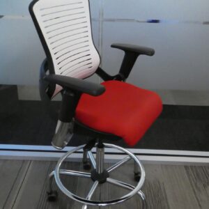 OM5, Stool/Task Chair, Red seat