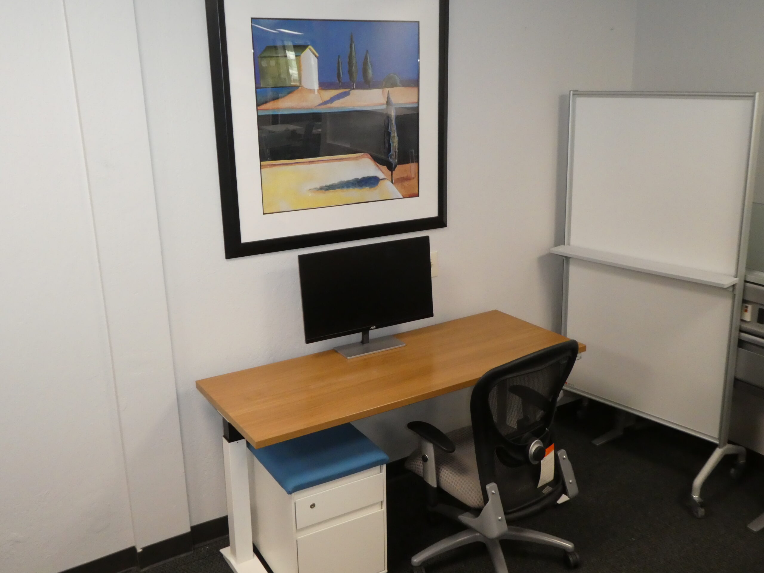 HAT, Height Adjustable Desk Unit