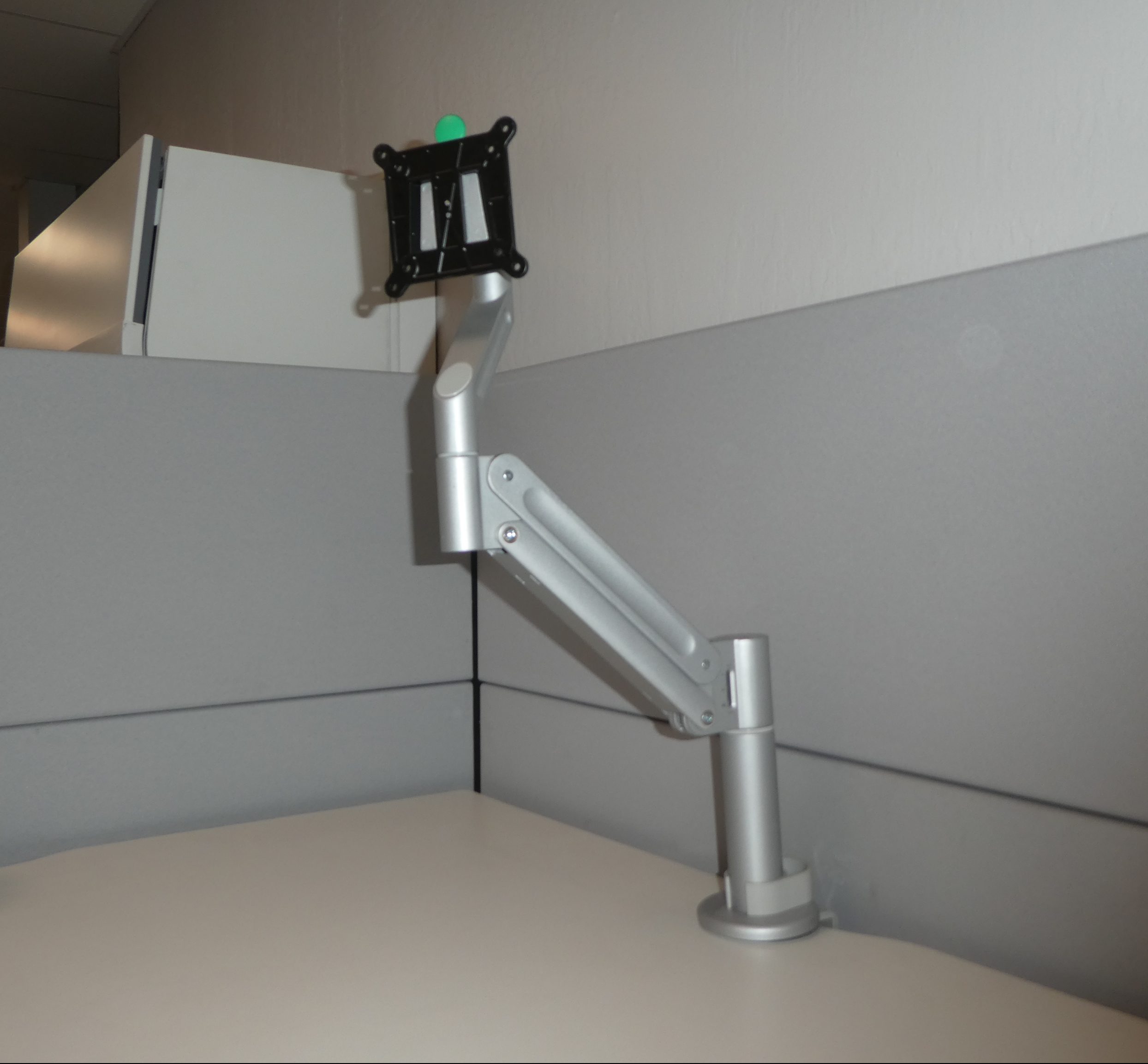Teknion, YMSTD MAST Single Monitor Arm Chrome