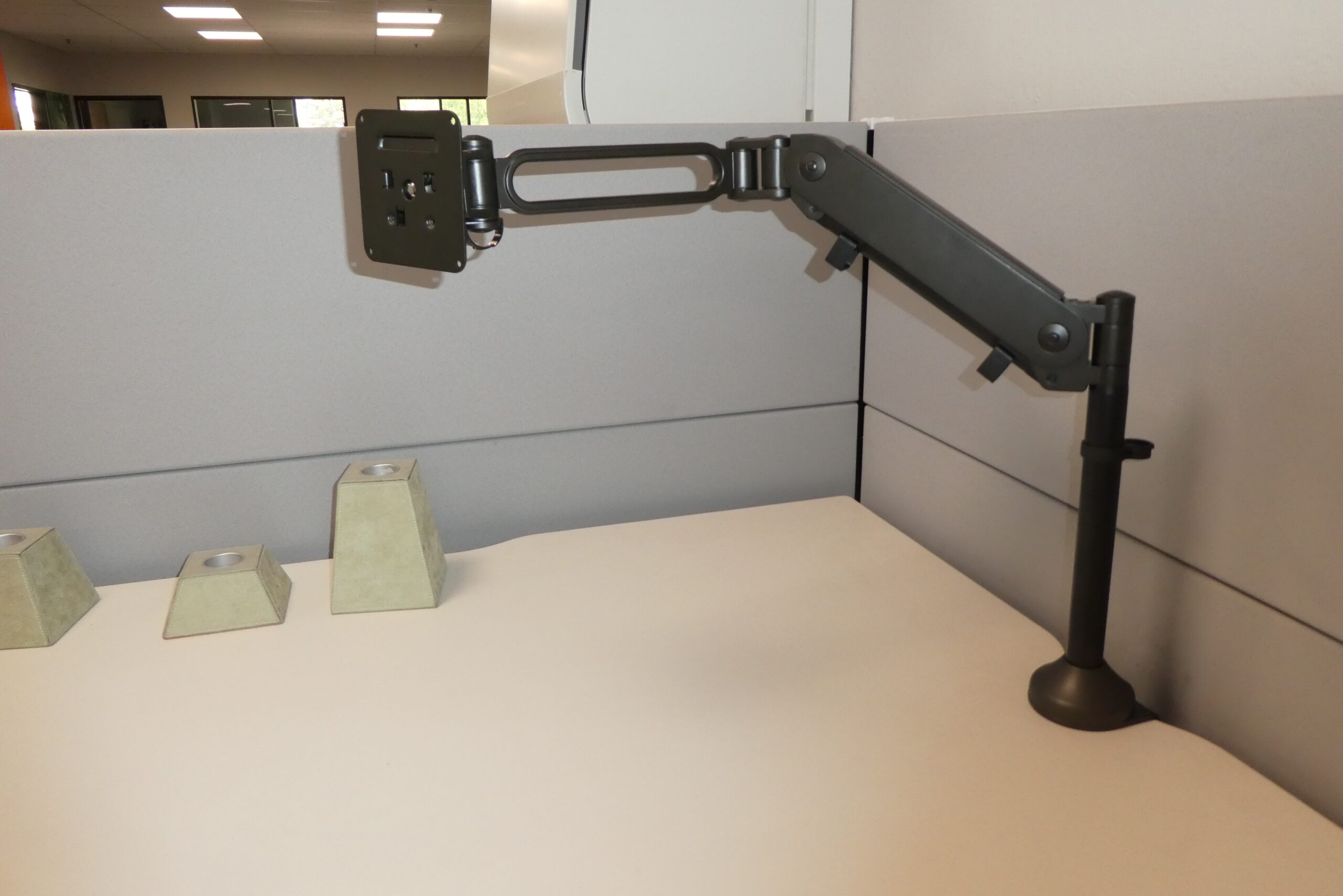 Humanscale, M8.1 Single Monitor Arm Black