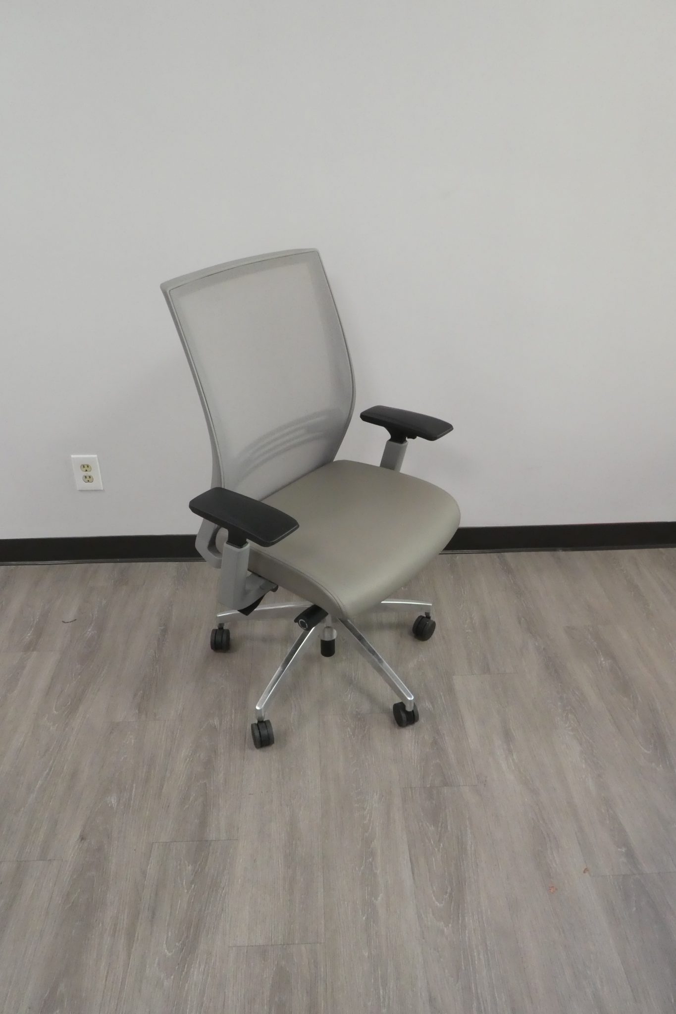 SitOnIt Seating, Amplify Task Chair