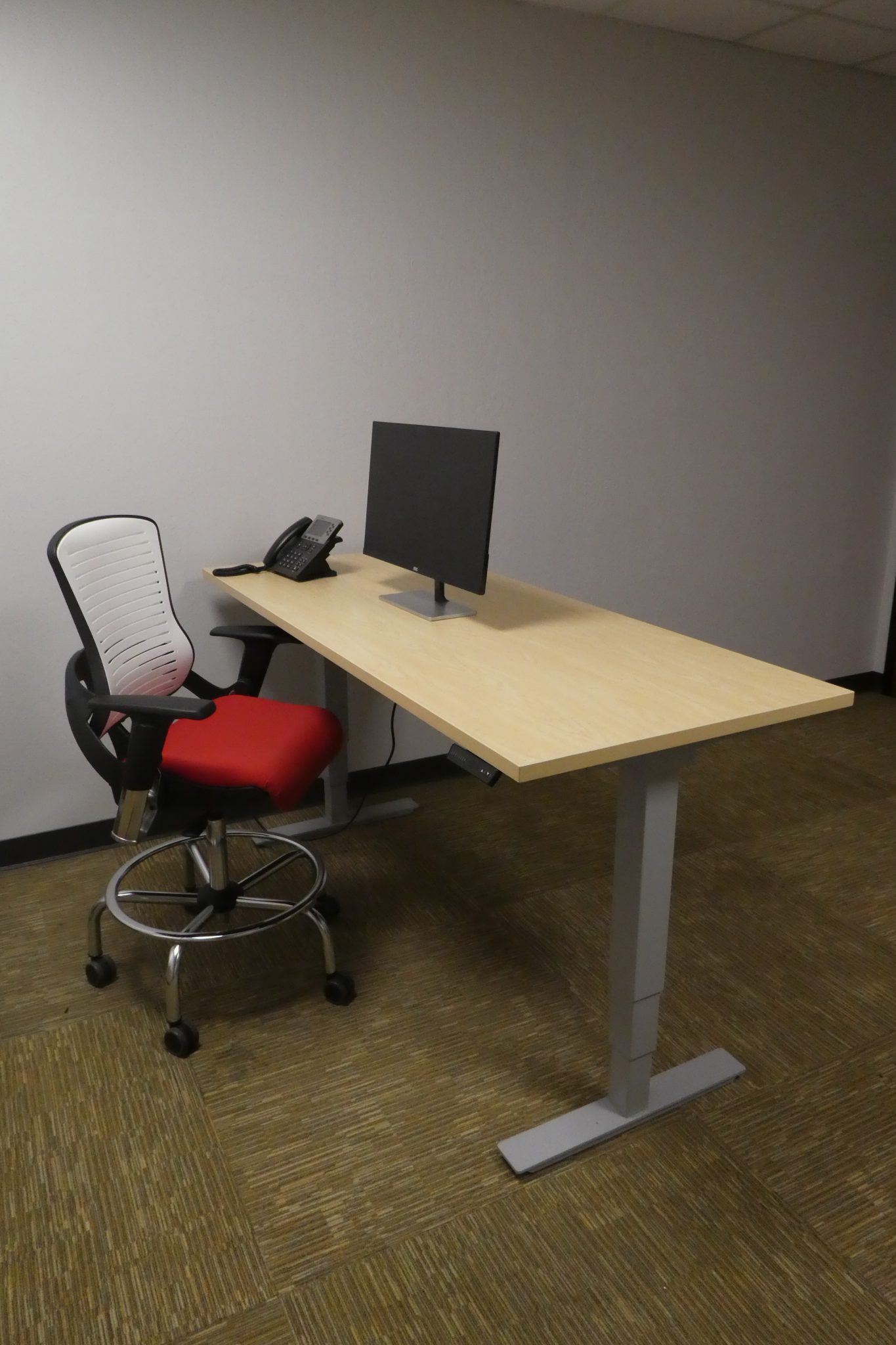 Height Adjustable base with Maple surface, 72"x30"