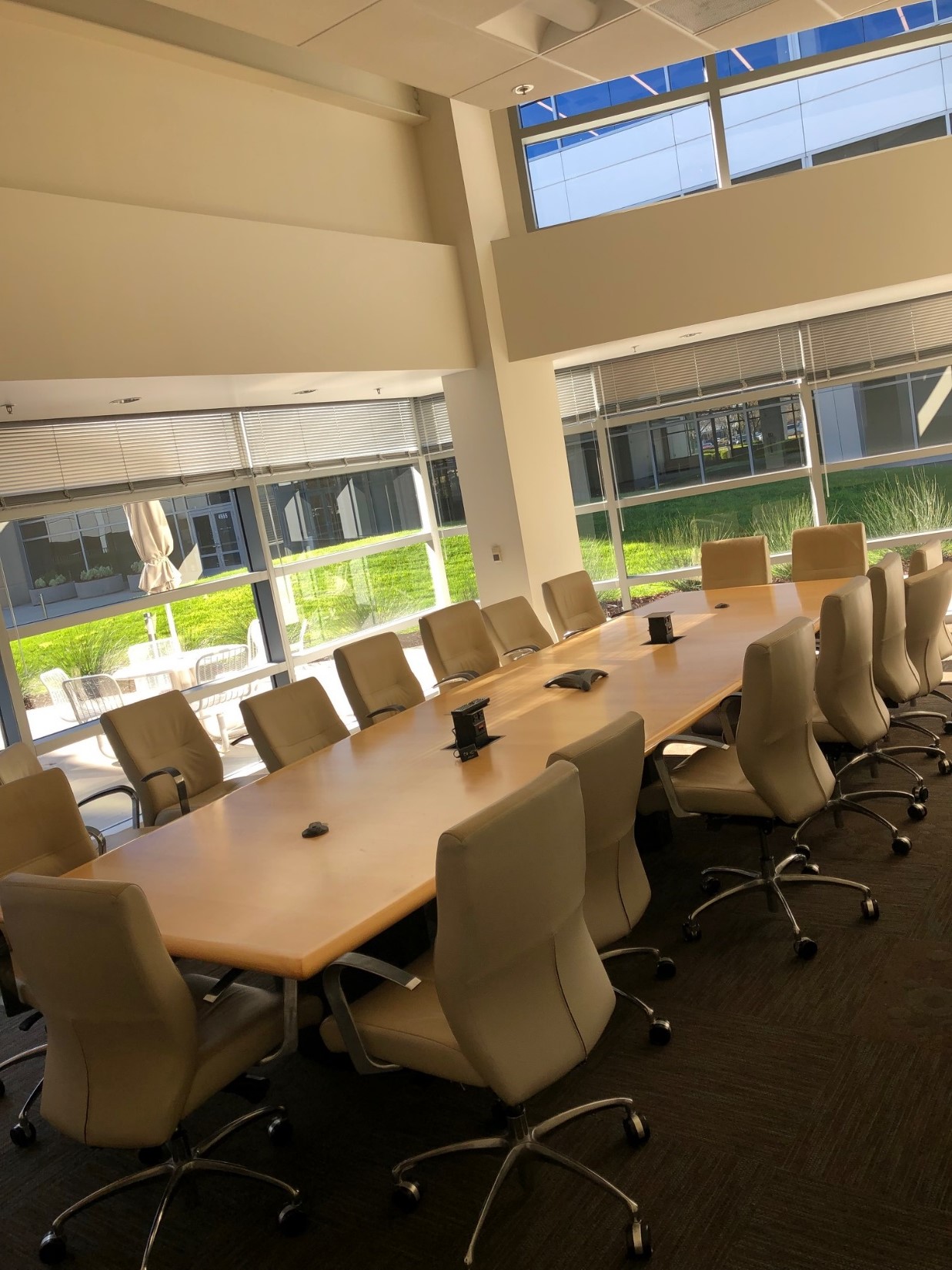 Veneer Conference Table Maple 194.5"Lx60"Wx28.5"H