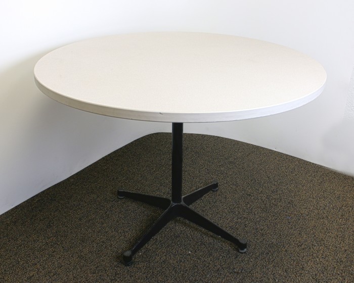 Round Table, 42", Soft Grey