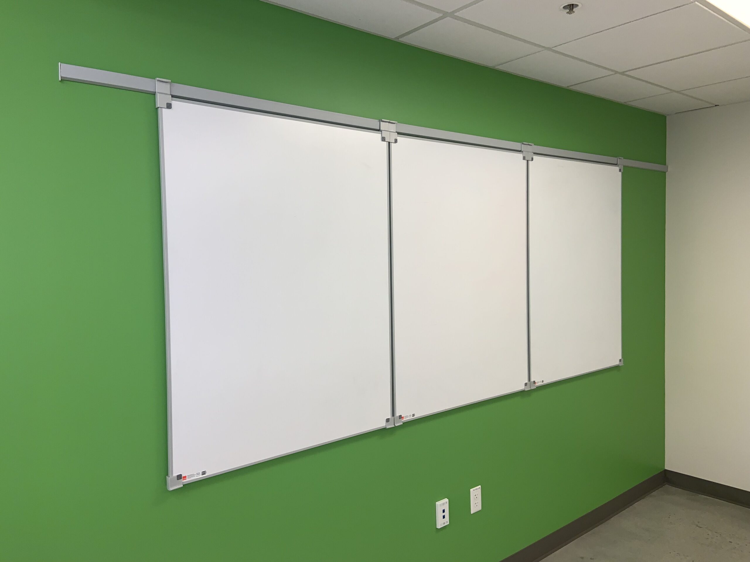 Egan System 202 Track Mount 8'0", 3 Marker boards 36"x47"
