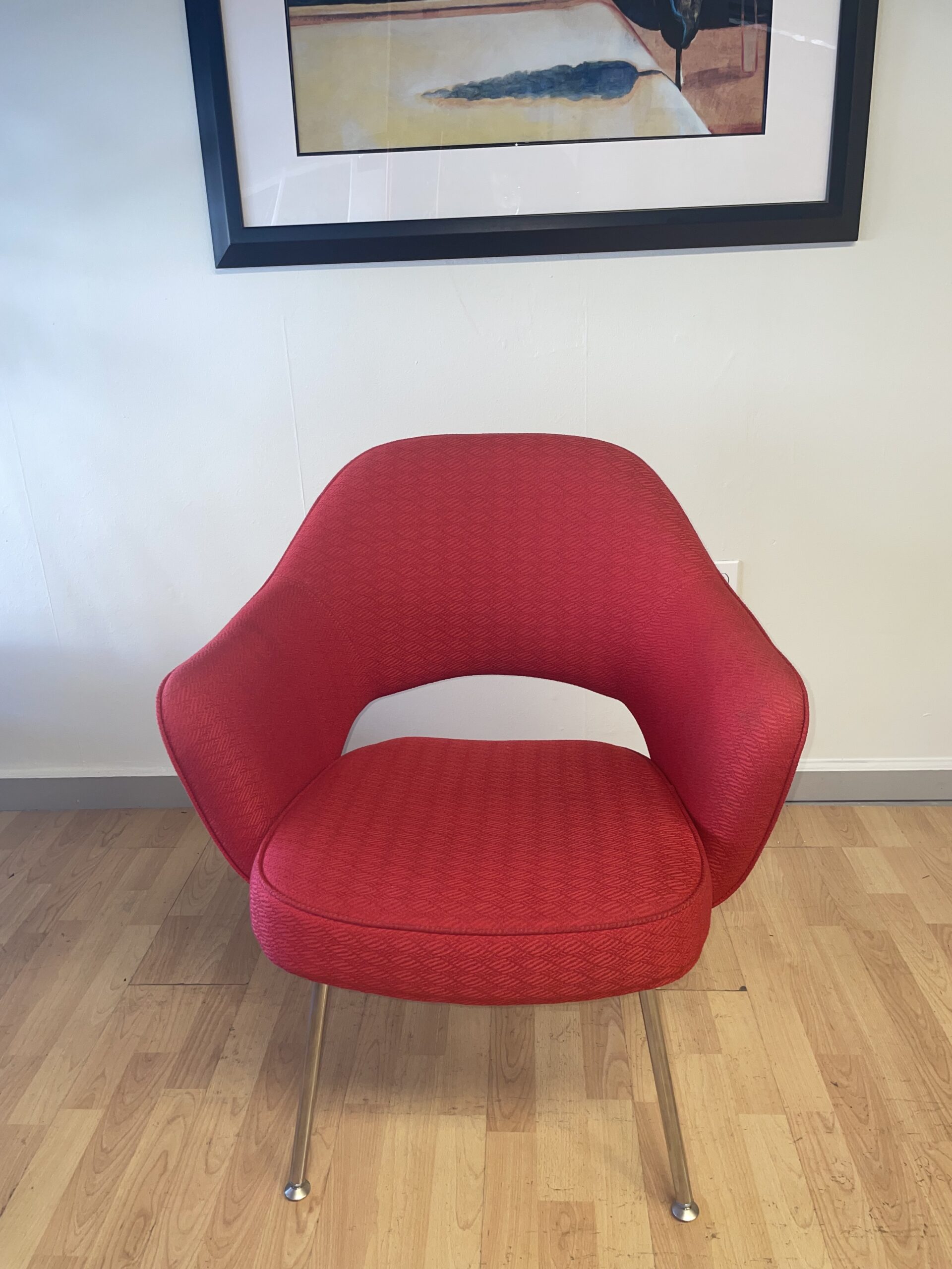 Knoll, Saarinen Eero Lounge Chair, Red, Chrome Legs